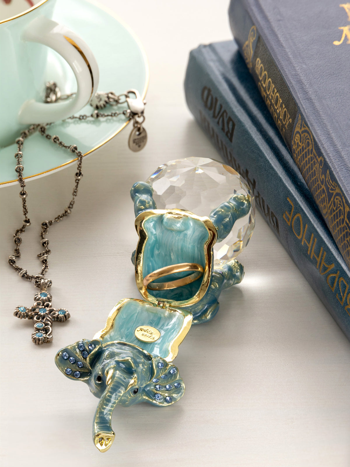 Keren Kopal Elephant on Crystal