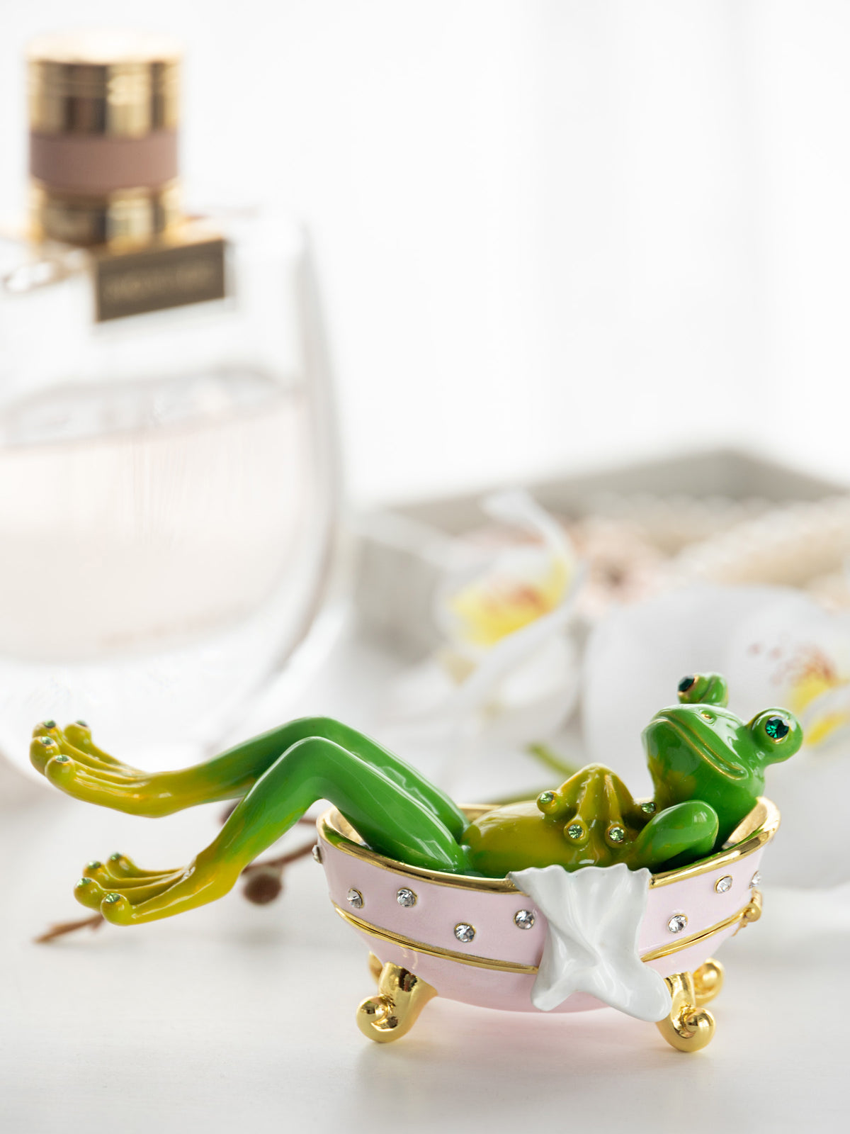 Keren Kopal Frog In Bathtub Trinket Box