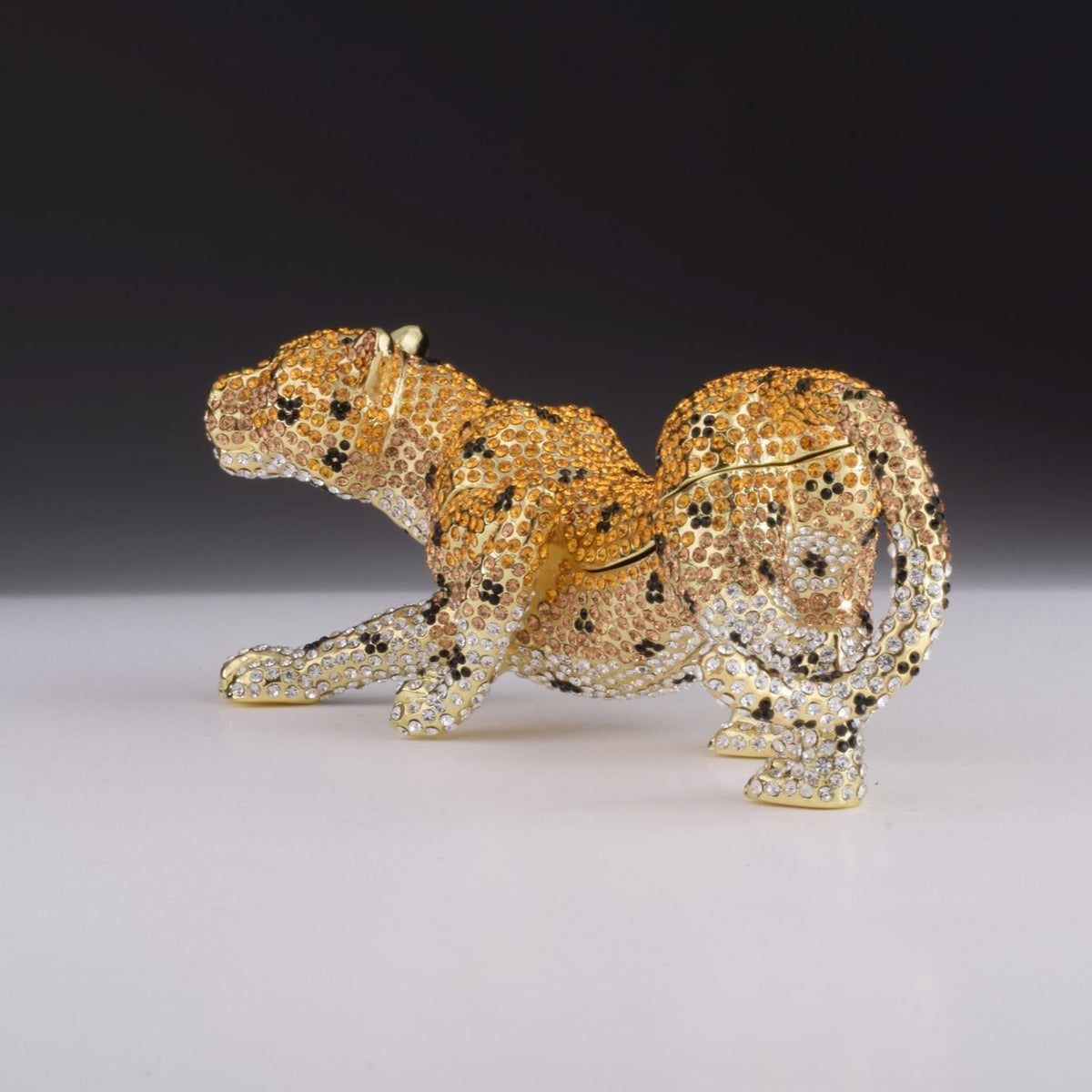 Keren Kopal Brown Lioness, cheetah
