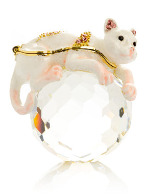 Keren Kopal White Cat on Crystal