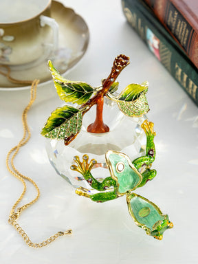 Keren Kopal Crystal Apple with a Green Frog on it