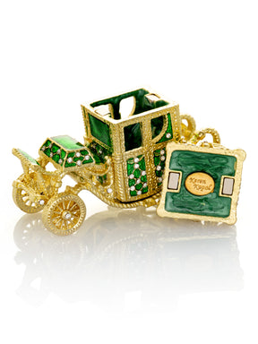 Gold & Green Carriage