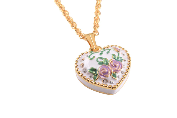 Collier pendentif blanc en forme de cœur