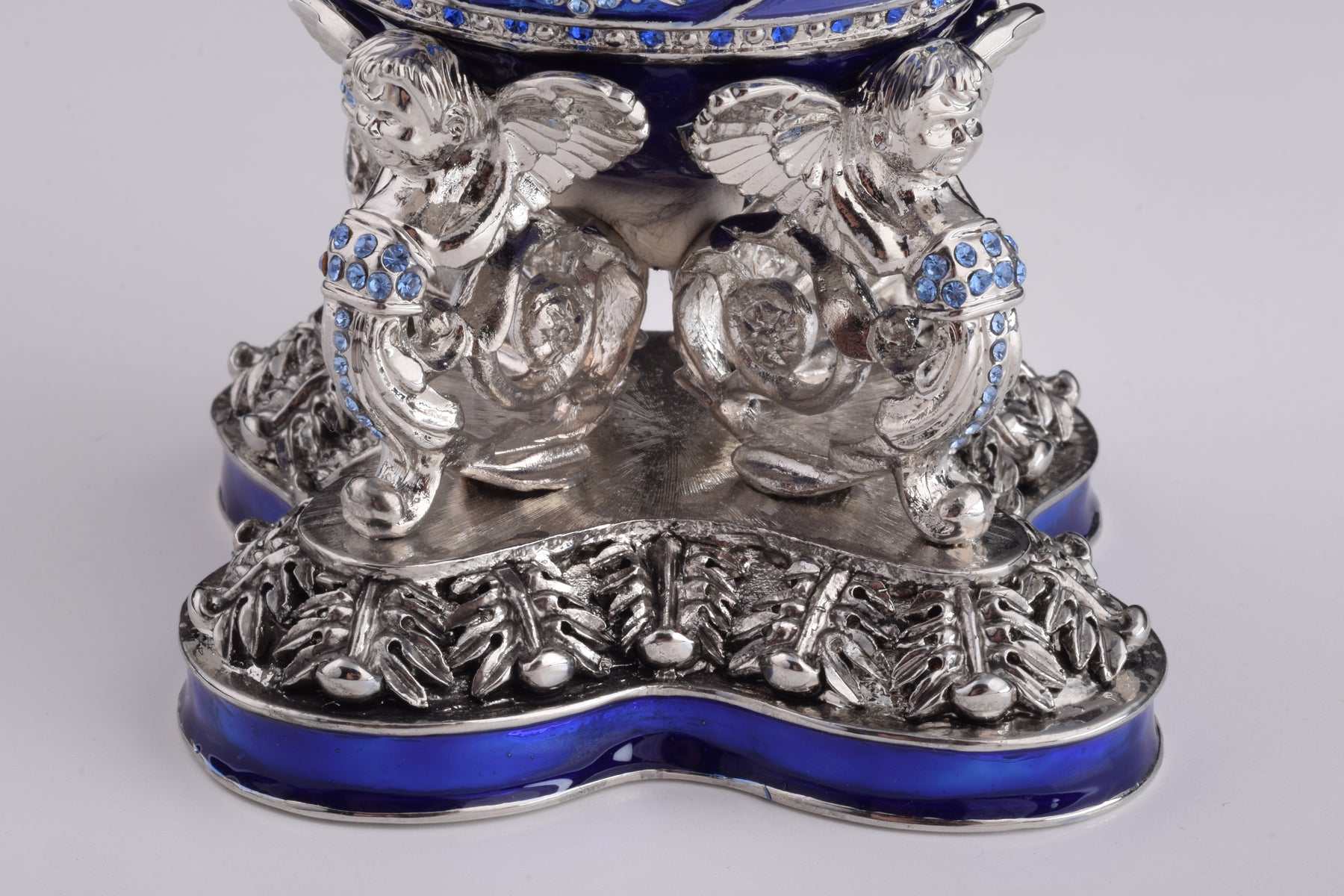 Keren Kopal Blue Russian Egg with Man Riding Horse Surprise Inside