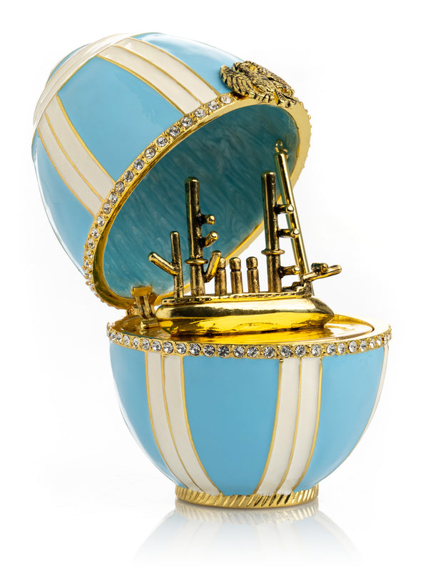 Œuf Bleu Clair avec un Voilier
