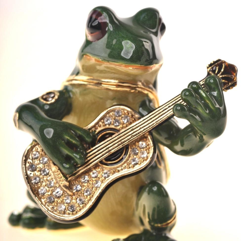 Guitar Playing Frog