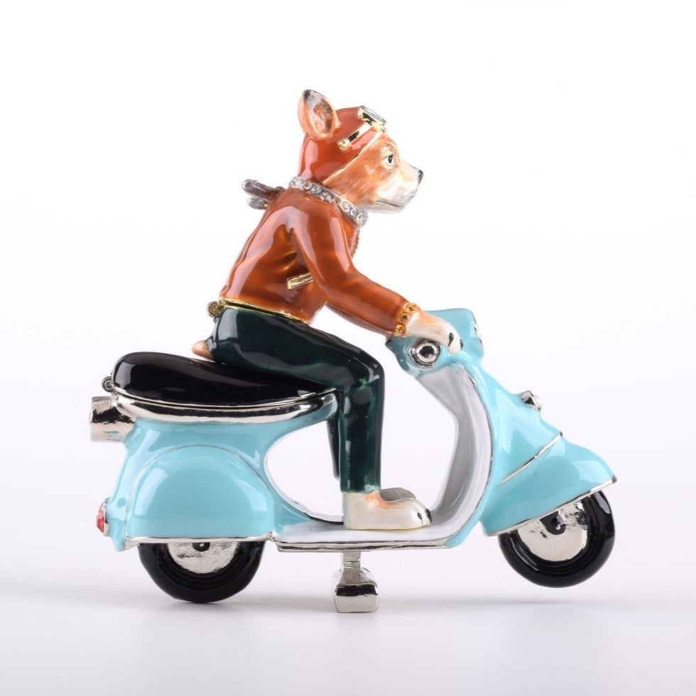 Keren Kopal Dog on Vespa  141.50