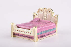 Keren Kopal Gold Bed  63.00