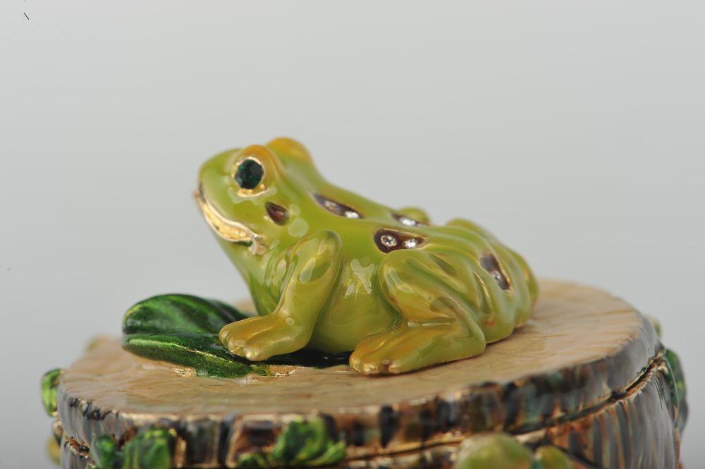 Keren Kopal Three Frogs on Tree Trunk  68.00