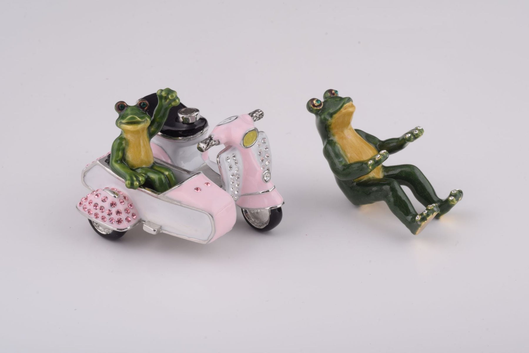 Frogs Riding Vespa with Sidecar trinket box Keren Kopal